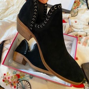 Vince Camuto heeled booties
